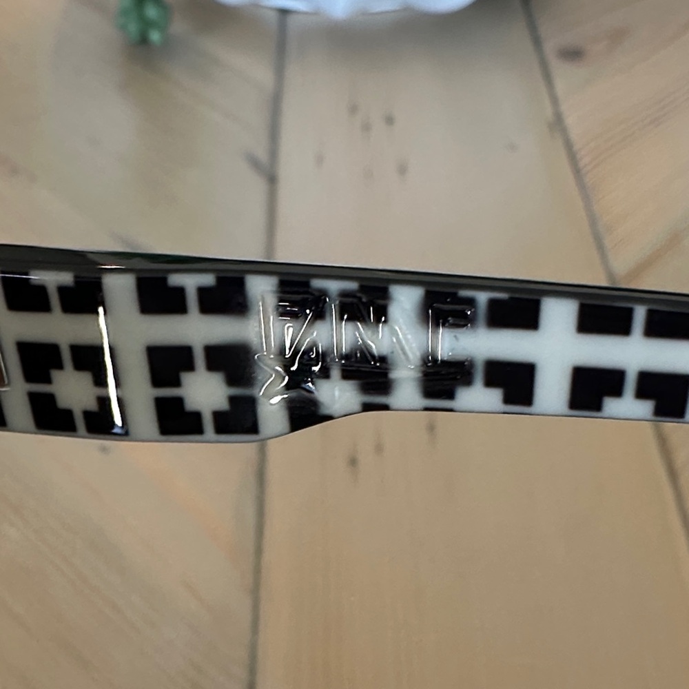 Dragon Alliance Fame black & white Sunglasses - Picture 7 of 10